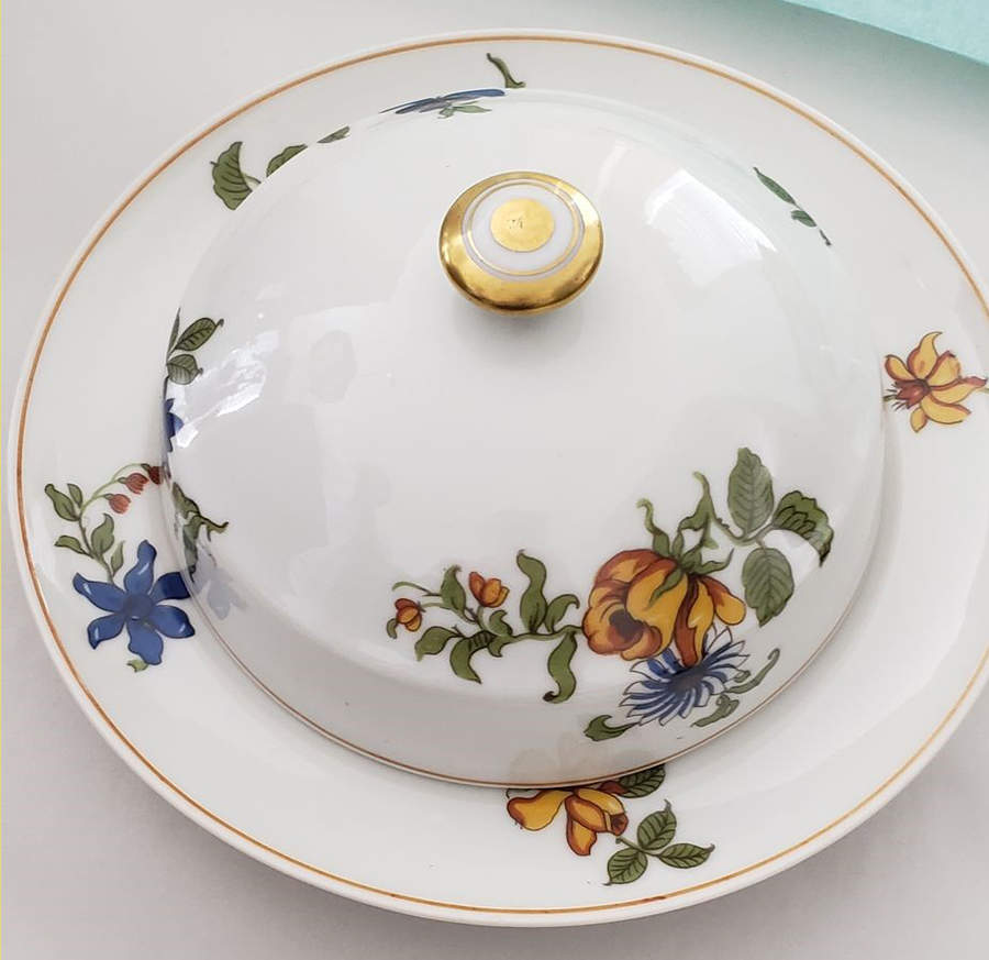 AHR268 Round Covered Butter by Charles Ahrenfeldt-1