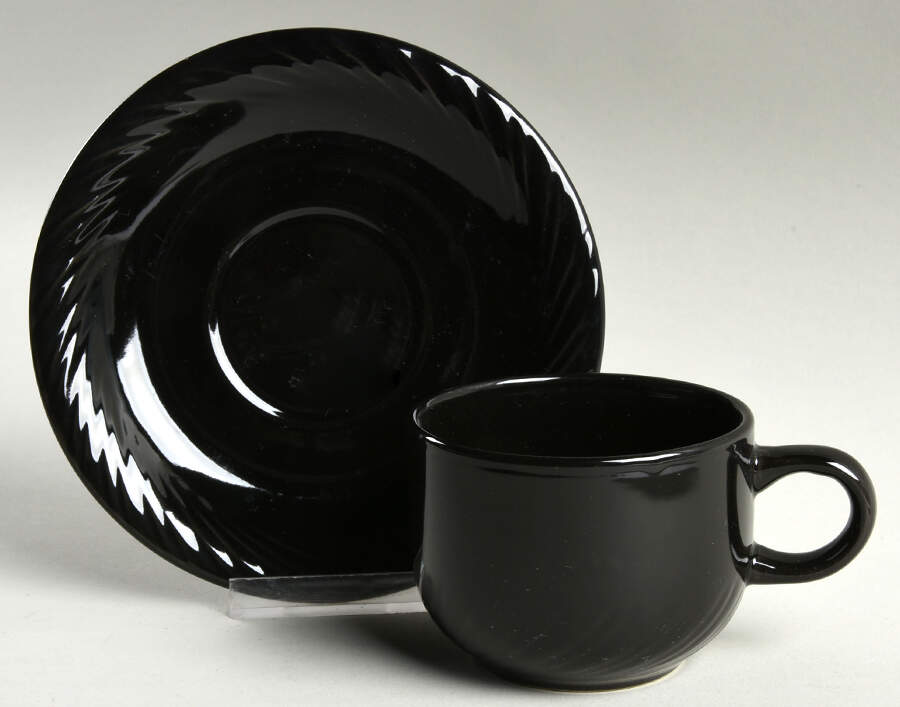 Black Flat Cup & Saucer Set by Alacarte-1