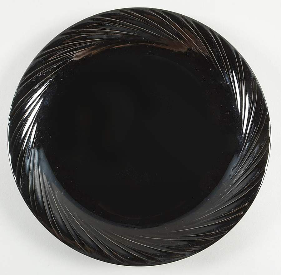 Black Luncheon Plate by Alacarte-1