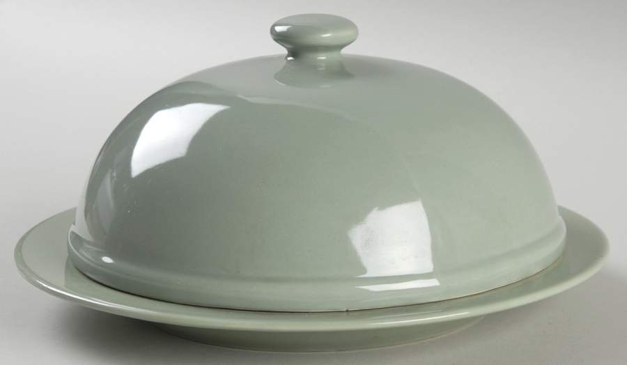 Willow Green Round Covered Butter by Alacarte-1