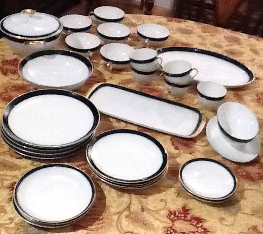 ARZ63 Large Sandwich Tray by Arzberg-1