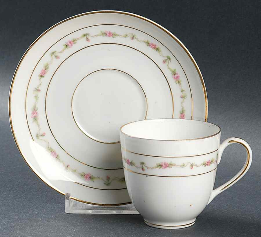 9989 Flat Demitasse Cup & Saucer Set by Altrohlau-1