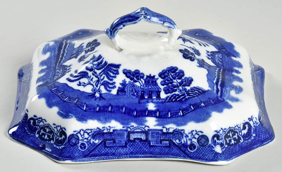 Willow Blue (Scalloped) Lid for Rectangular Vegetable by Allerton's-1