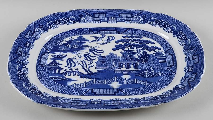 Willow Blue (Scalloped) 17" Oval Serving Platter by Allerton's-1