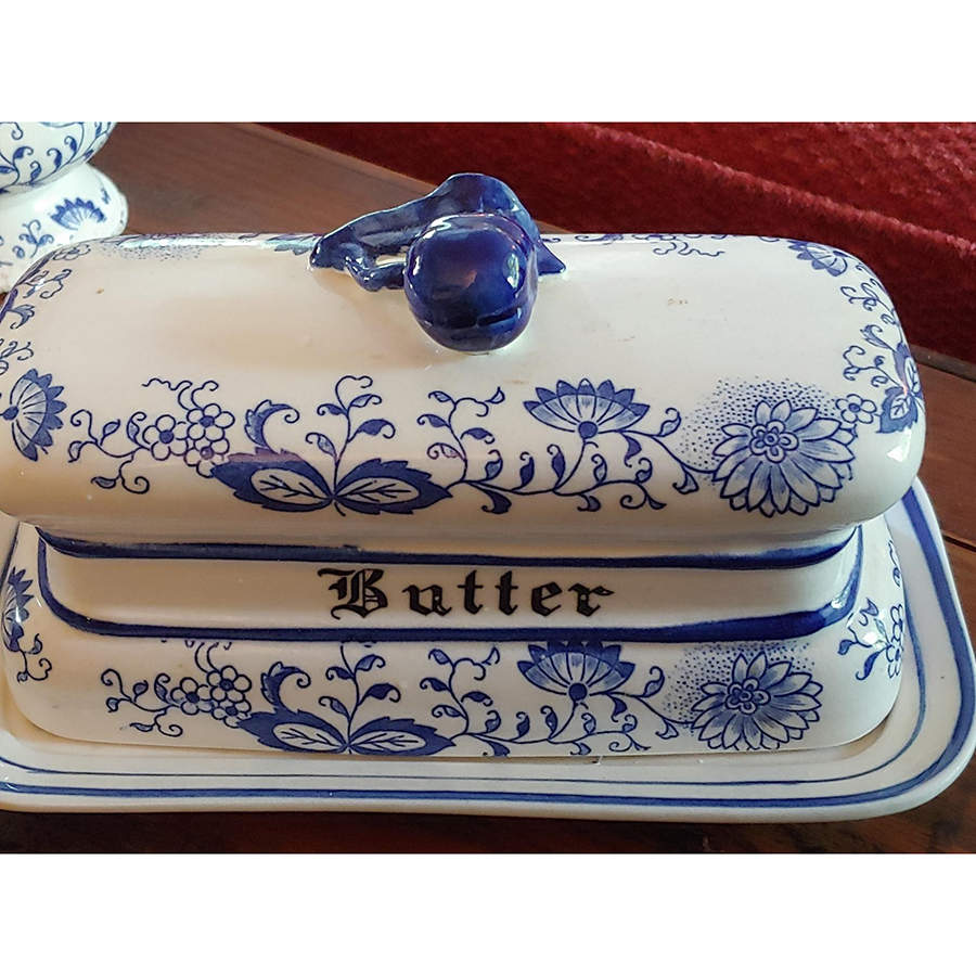 Blue Onion 1/4 Lb Covered Butter by Arnart-1