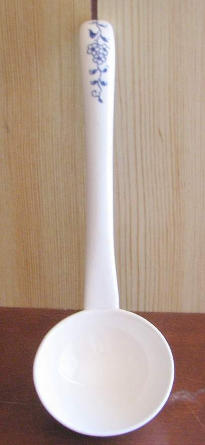 Blue Onion Tureen Ladle by Arnart-1