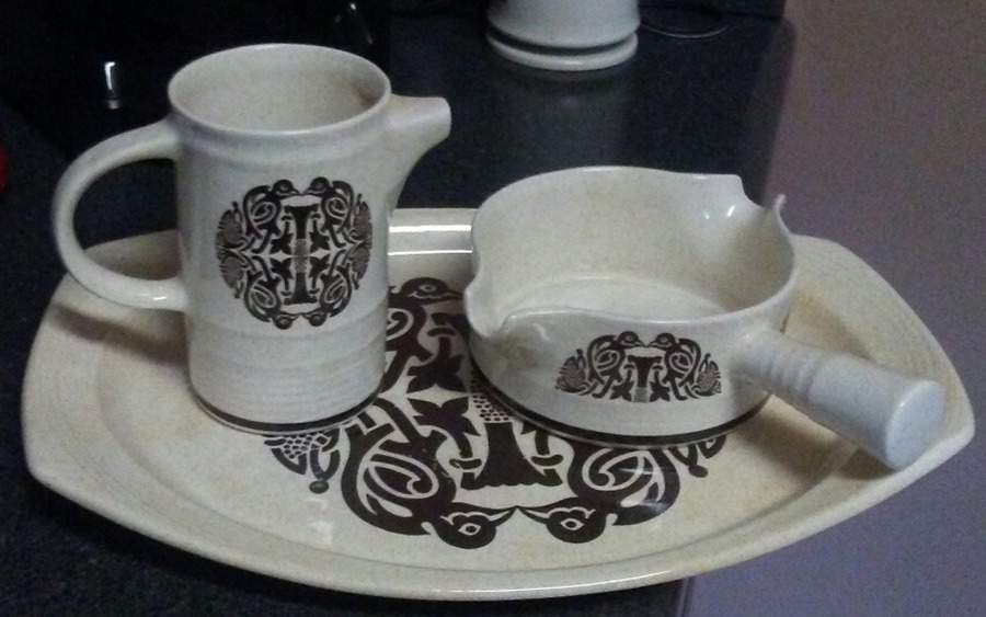 ARK15 Gravy Boat by Arklow-1
