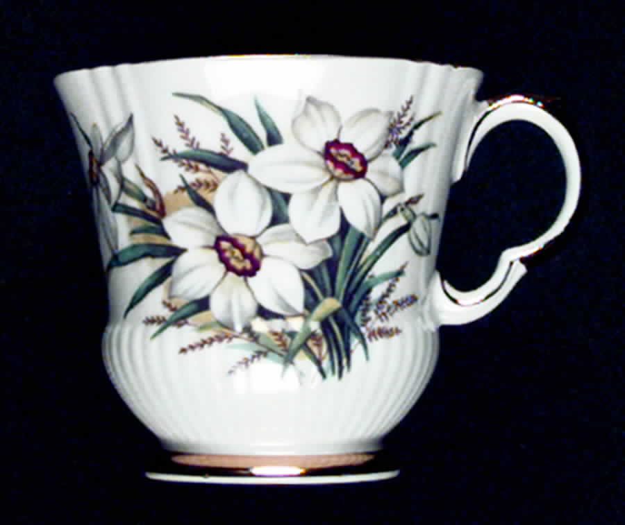 H1539 Footed Cup by Adderley-1