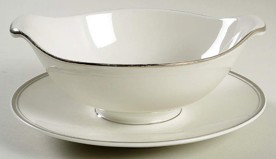 Wedding Ring Gravy Boat with Attached Underplate by Aladdin - USA-1