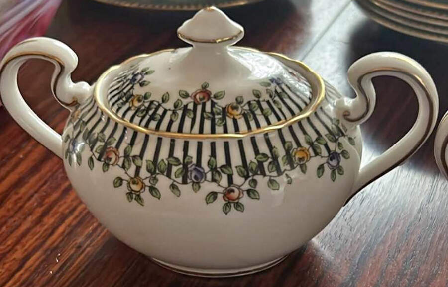 A3014 Sugar Bowl & Lid by John  Aynsley & Sons-1