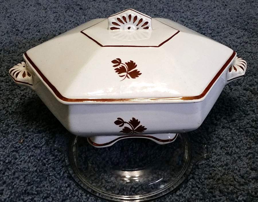 Tea Leaf (Smooth, Not Embossed Rim) Octagonal Covered Vegetable by Anthony Shaw-1