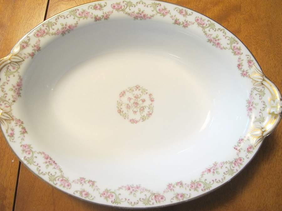AHR333 10" Oval Vegetable Bowl by Charles Ahrenfeldt-1