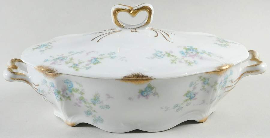 AHR344 Oval Covered Vegetable by Charles Ahrenfeldt-1
