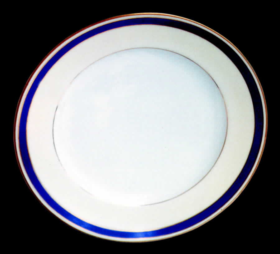 AHR372 Dinner Plate by Charles Ahrenfeldt-1