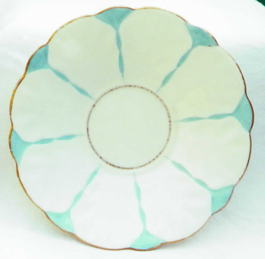 B1322 Saucer by John  Aynsley & Sons-1