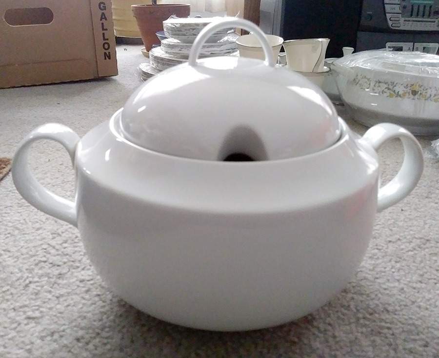 ALF8 Tureen &  Lid by Alfoldi Porcelin-1
