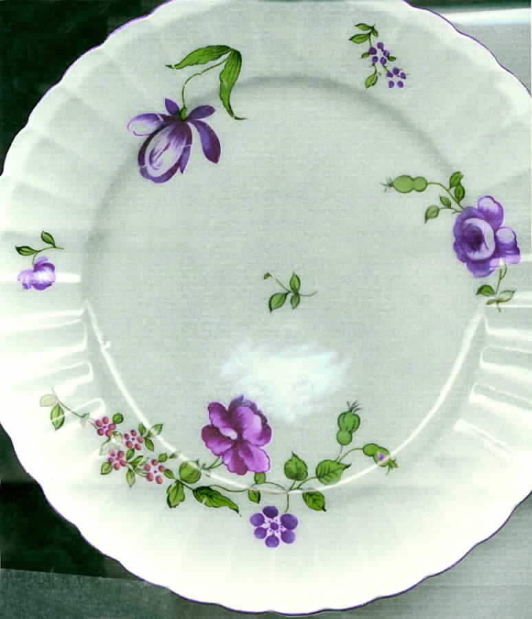 AOM1 Dinner Plate by Aroma-1
