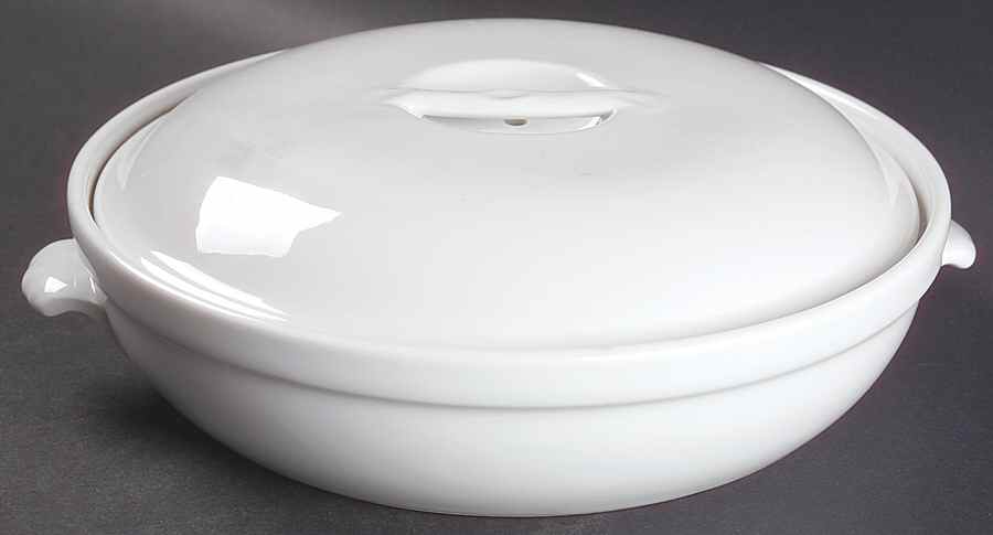 Classic Whiteware 1.25 Qt Round Covered Casserole by Apilco-1