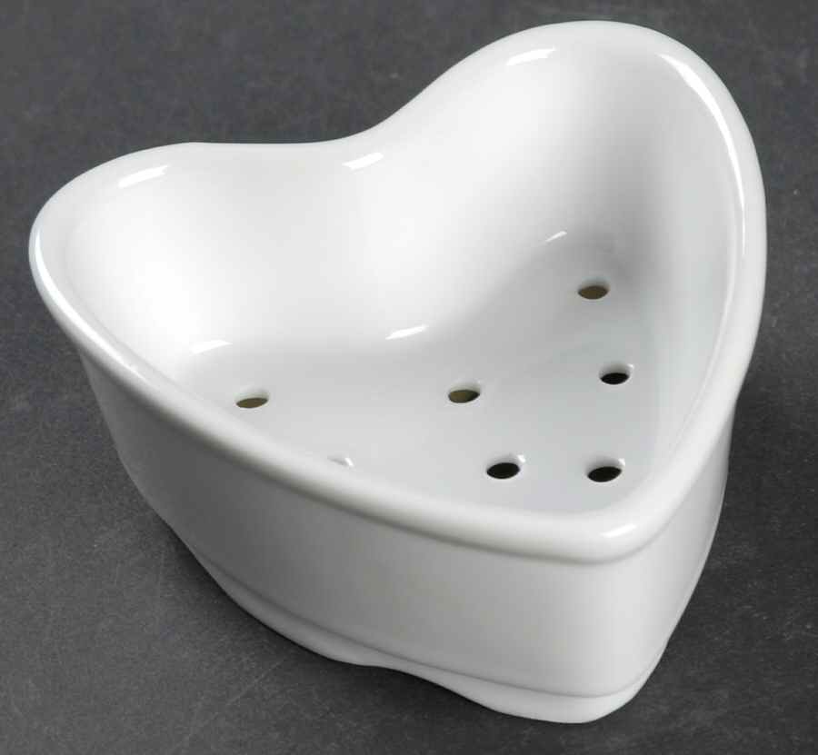 Classic Whiteware Coeur a la Creme Mold 3" by Apilco-1