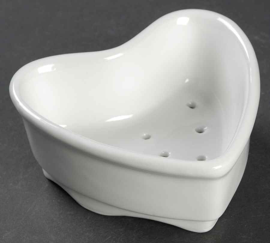 Classic Whiteware 3" Couer A La Creme Mold by Apilco-1