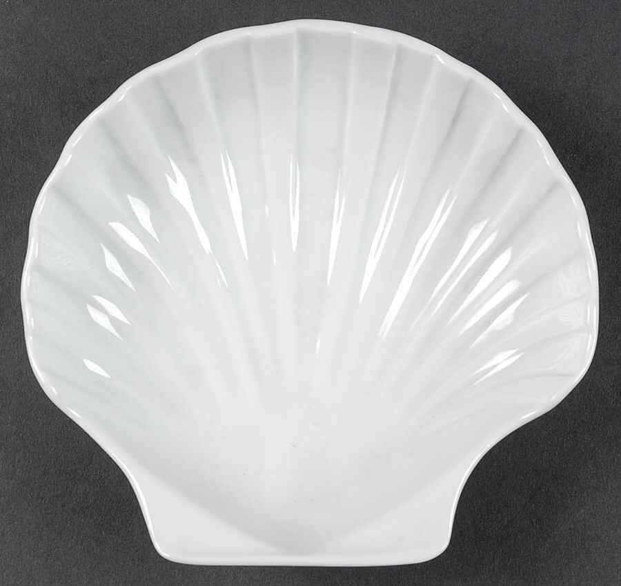 Classic Whiteware Shell Shaped Dish by Apilco-1