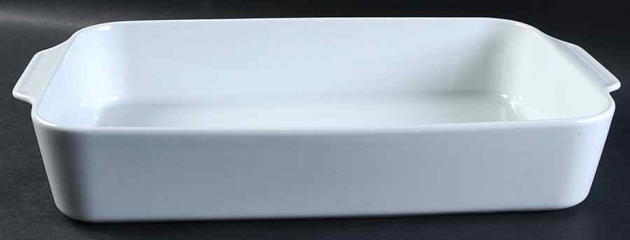Classic Whiteware 17" Rectangular Roaster by Apilco-1
