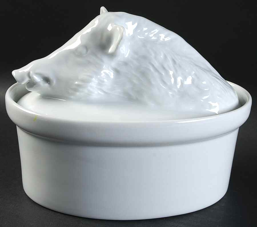Classic Whiteware 1.5 Quart Oval Casserole & Boar Lid by Apilco-1