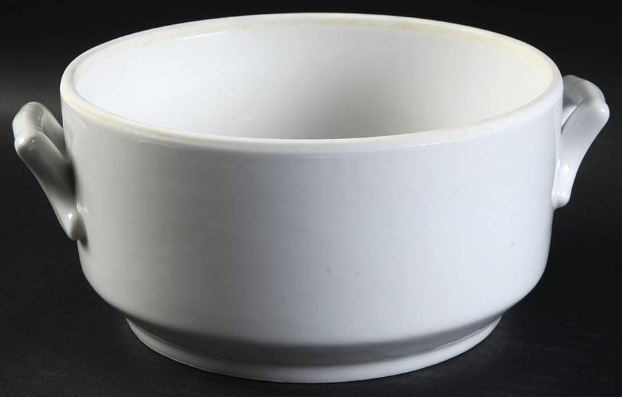Classic Whiteware 1.25 Qt Round Casserole No Lid by Apilco-1