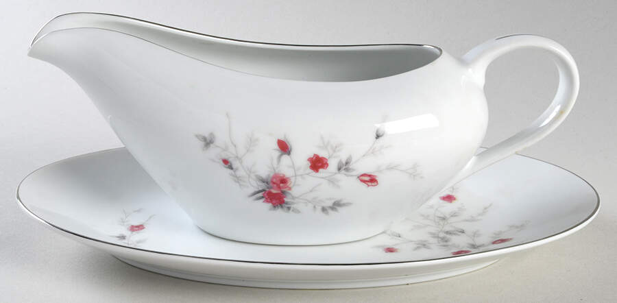ART25 Gravy Boat & Underplate/Relish by Arita-1