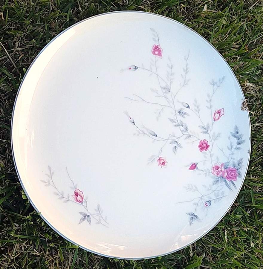 ART25 18" Chop Plate (Round Platter) by Arita-1