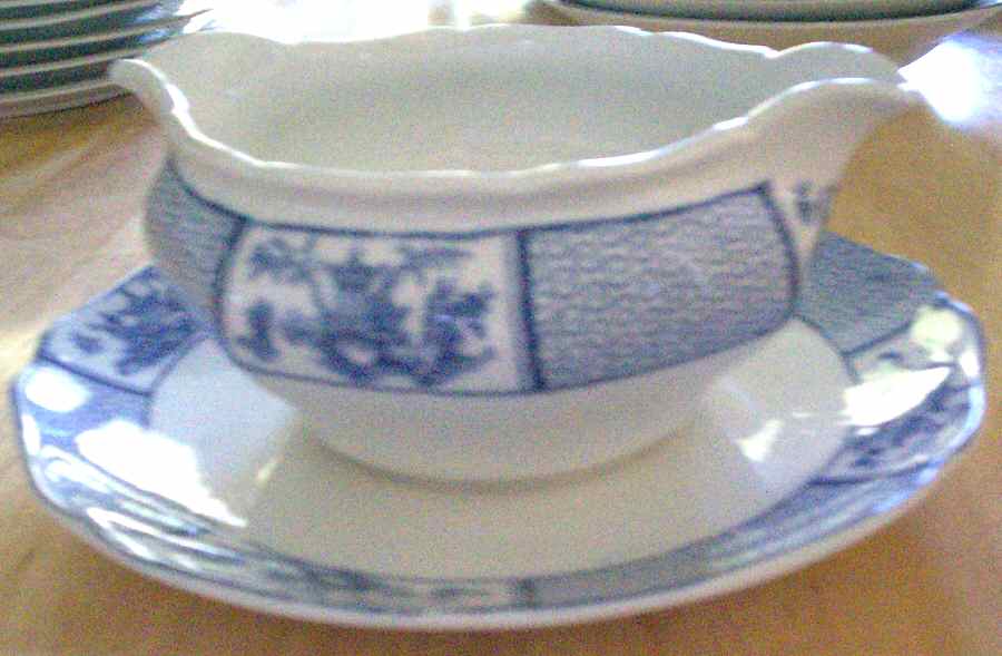Pavilion Gravy Boat & Underplate by Allerton's-1