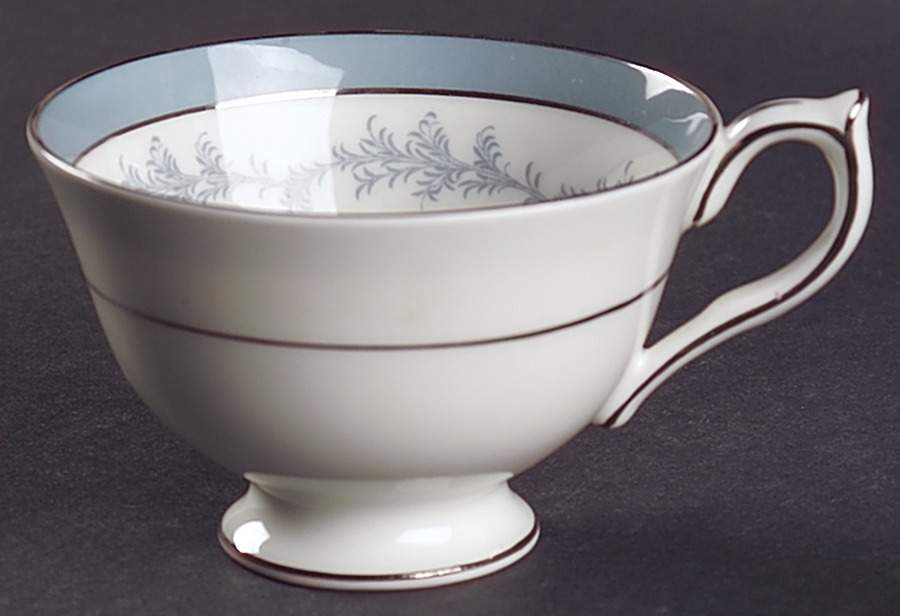 Kenmore (Smooth) Footed Cup by John  Aynsley & Sons-1