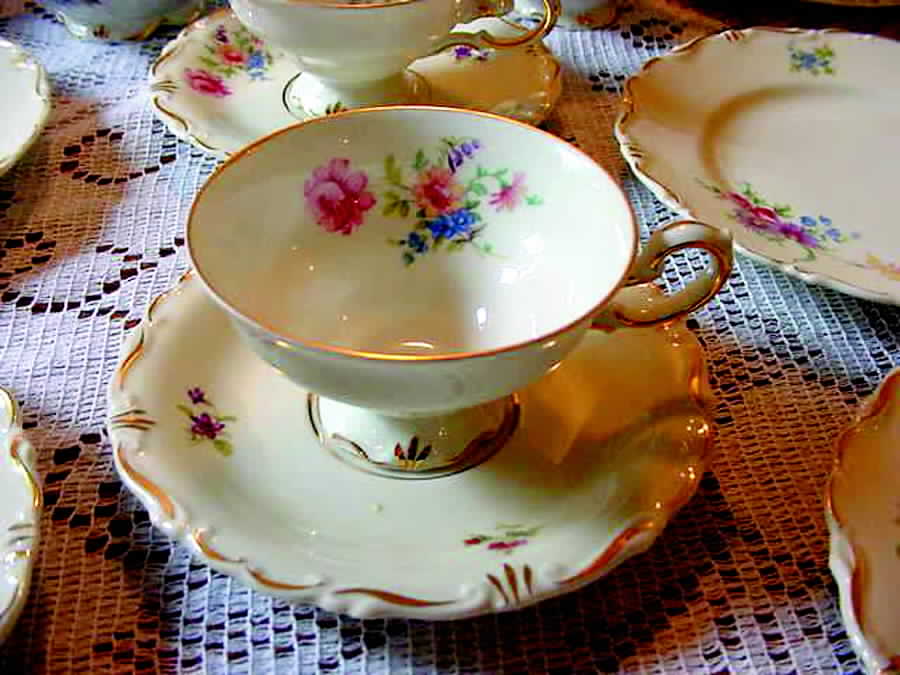 AL5 Footed Cup & Saucer Set by Alka-1