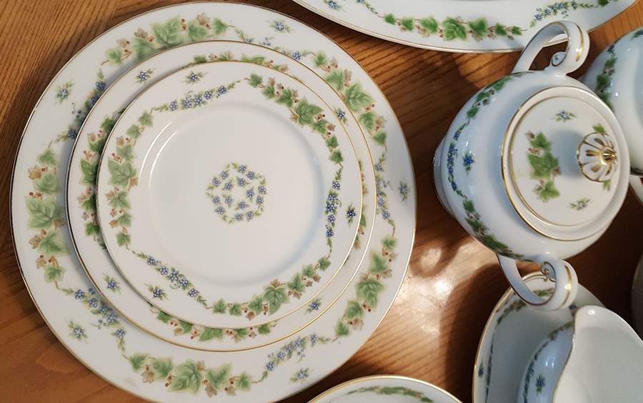 AIC23 Bread & Butter Plate by Aichi-1