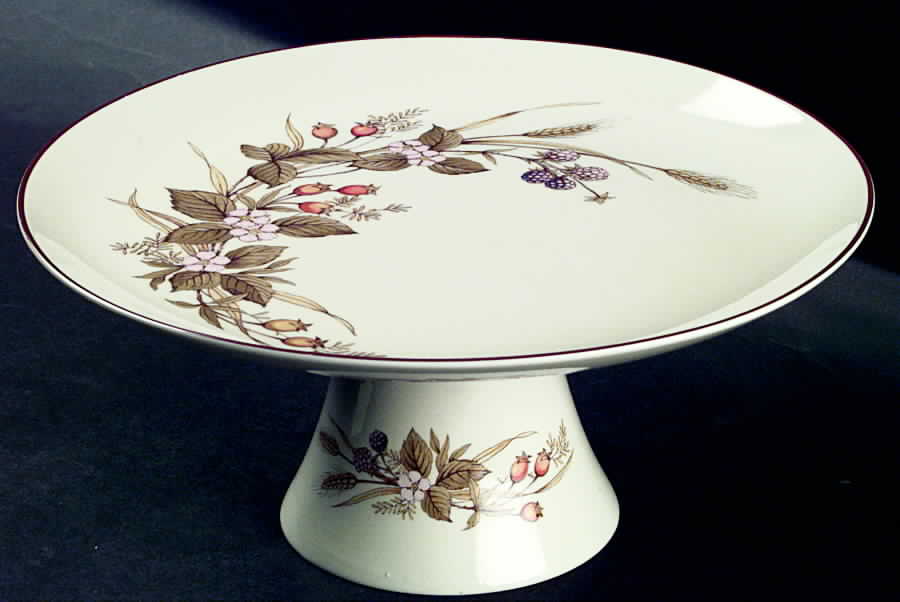 Autumn Berry Footed Cake Plate by Action (Japan)-1