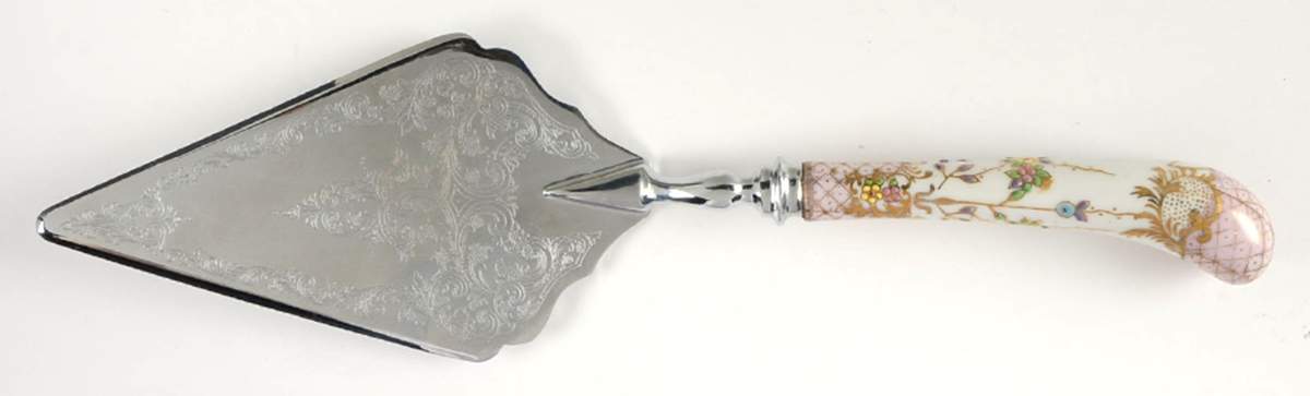 Floraine (Pink) Pie & Cake Server with Stainless Blade by A & E Lewis (Germany)-1