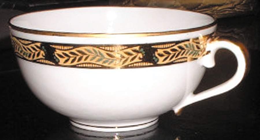 AHR448 Flat Cup by Charles Ahrenfeldt-1