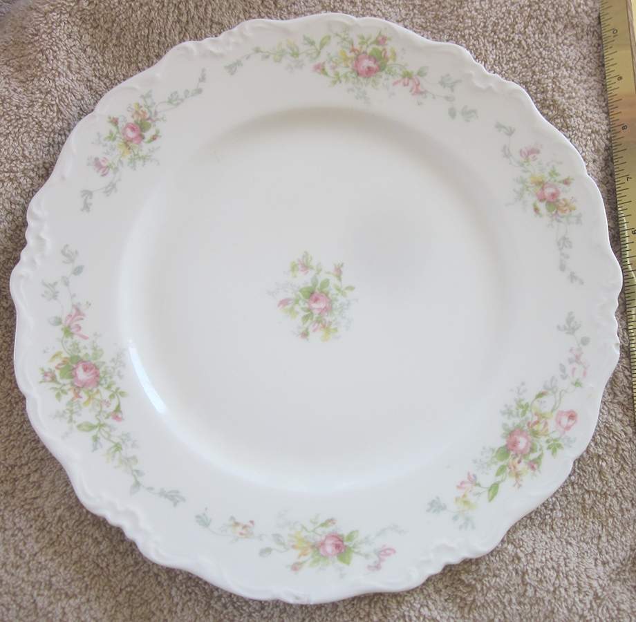 AHR450 Dinner Plate by Charles Ahrenfeldt-1