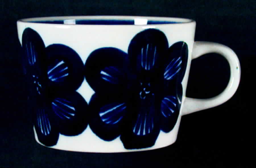 ARA85 Flat Cup by Arabia of Finland-1