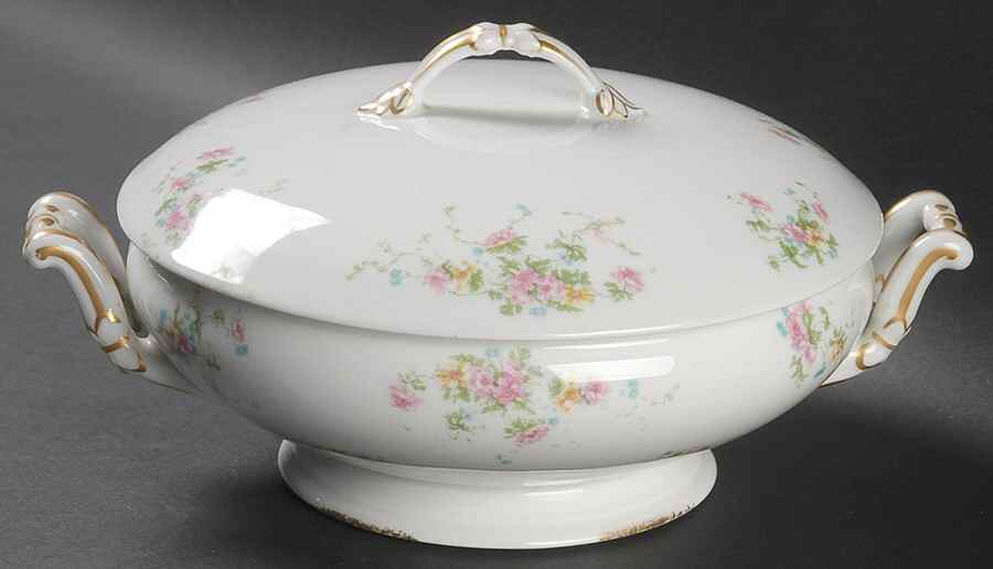 AHR462 Round Covered Vegetable by Charles Ahrenfeldt-1