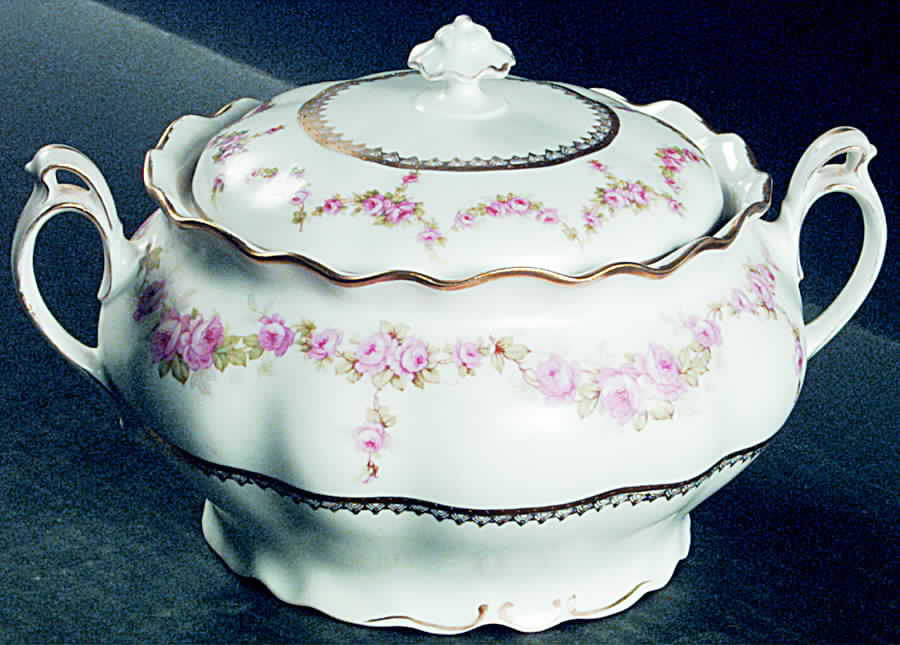 ALT325 Round Covered Vegetable by Altrohlau-1