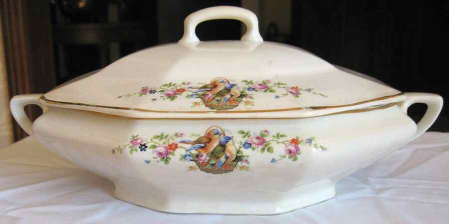 ALR5 Oval Covered Vegetable by Albright-1