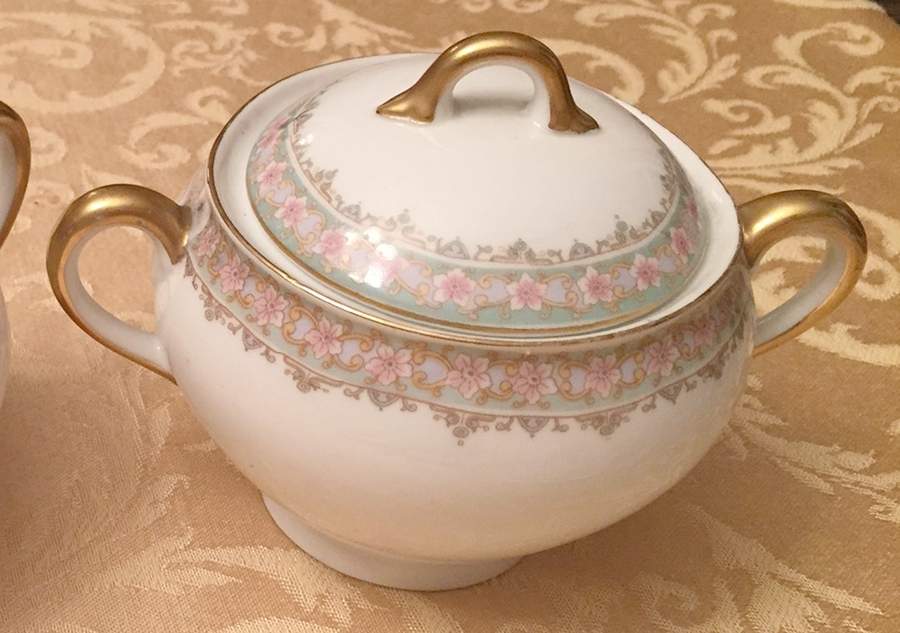 AUS288 Sugar Bowl & Lid by Austria-1