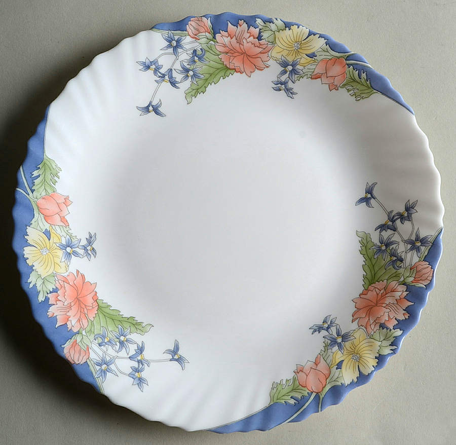 Florine Luncheon Plate by Arcopal-1