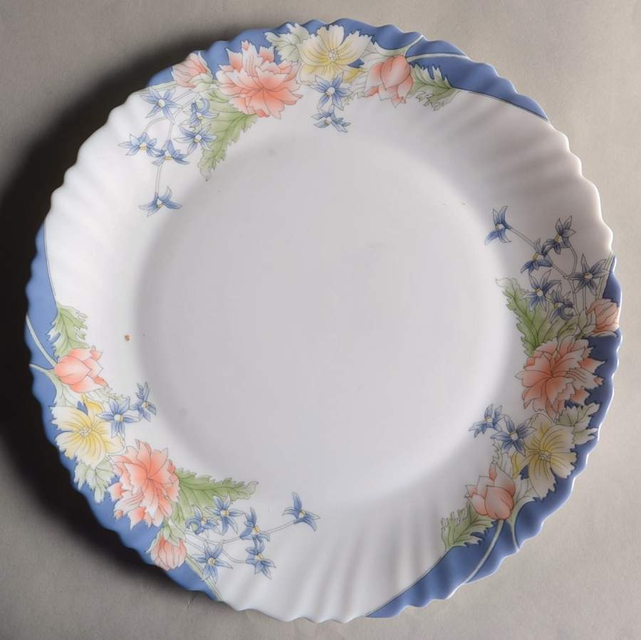 Florine 12" Chop Plate (Round Platter) by Arcopal-1