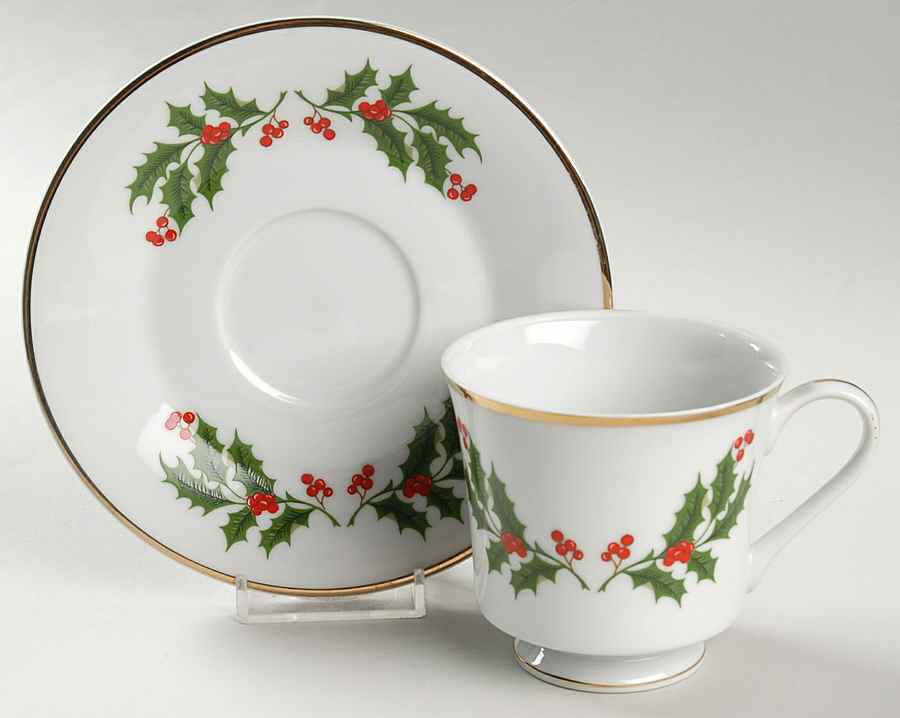 F5120 Footed Cup & Saucer Set by Aristocrat-1
