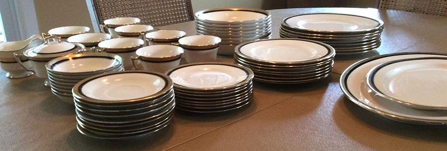 AR9 Salad Plate by Art China-1