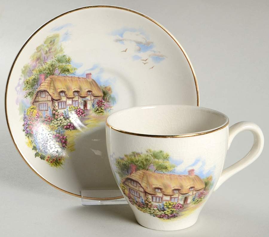 ARK26 Flat Cup & Saucer Set by Arklow-1