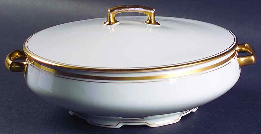 A-1936 Round Covered Vegetable by Altrohlau-1