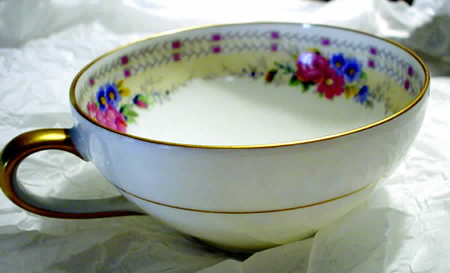 AHR555 Flat Cup by Charles Ahrenfeldt-1